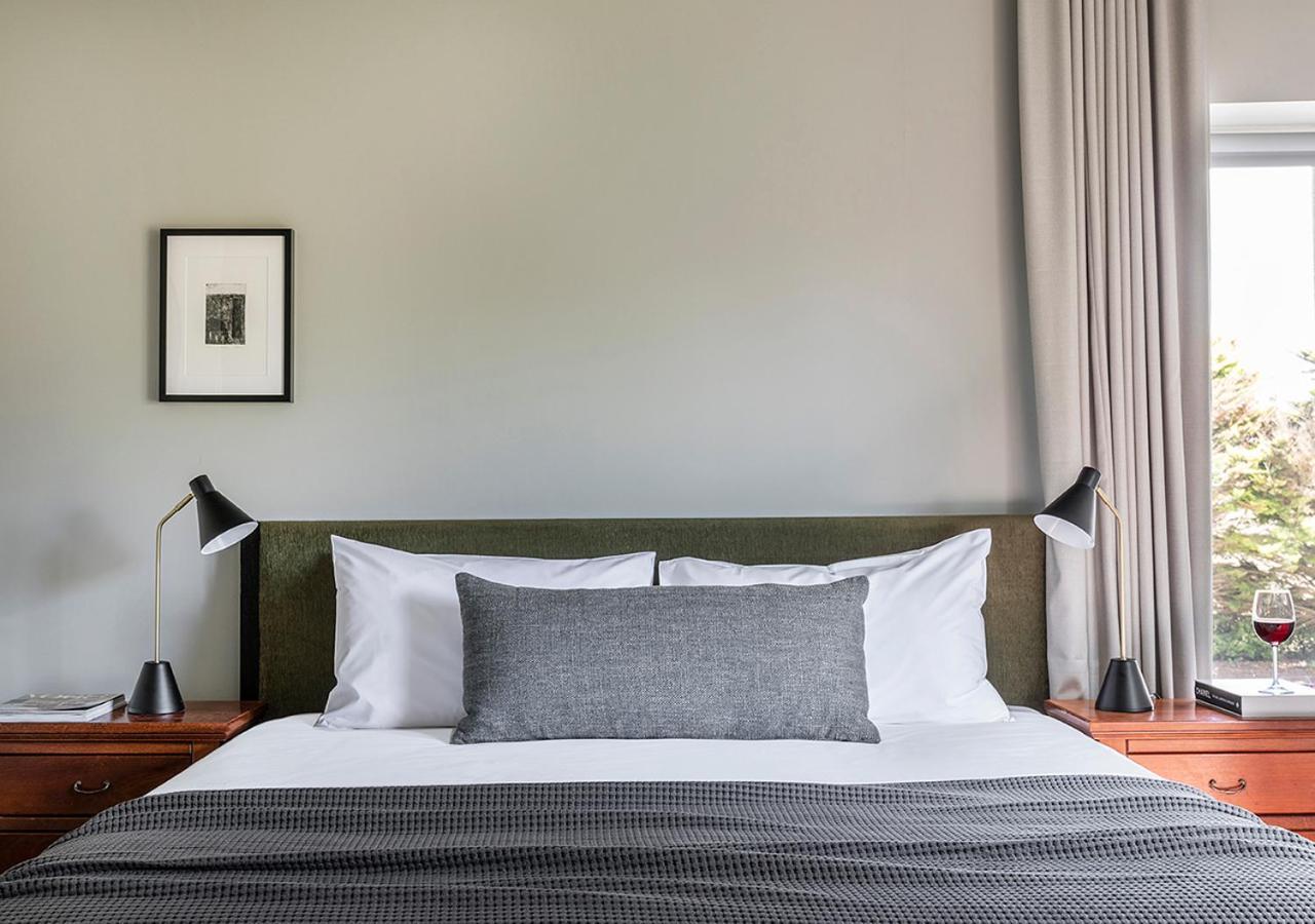 Отель Cleveland Estate Lance Field Экстерьер фото